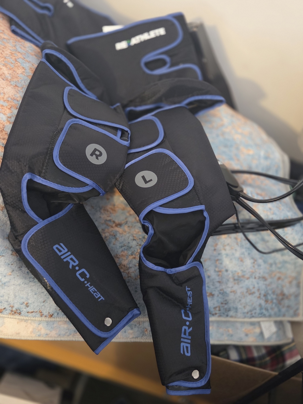 Air-C Heat Compression Wraps in Black with Blue Trim